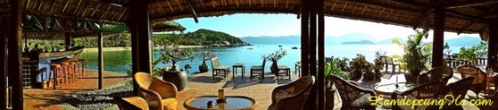 Toàn cảnh bến tàu đảo Cá Voi