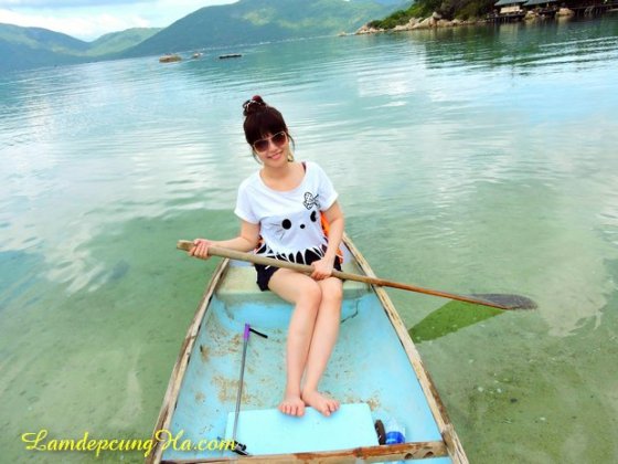 Bơi thuyền trên biển Hòn Ông