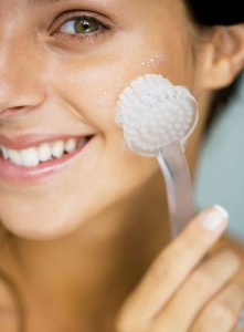 Tẩy tế bào chết thường xuyên để da luôn mịn đẹp Tẩy tế bào chết thường xuyên để da luôn mịn đẹp