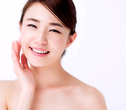 Trắng da bằng mặt nạ trứng gà