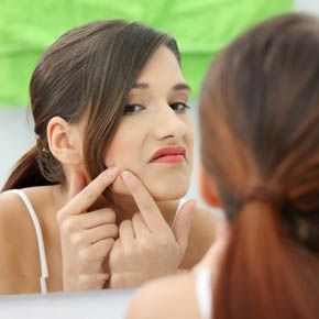 [Cần Đọc] - Nguyên Nhân Gây Mụn và Cách Chăm Sóc Da Mụn